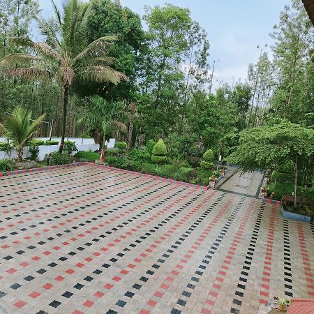 Bluebell Homestay Chikmagalūr Exteriör bild