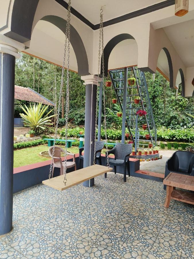 Bluebell Homestay Chikmagalūr Exteriör bild